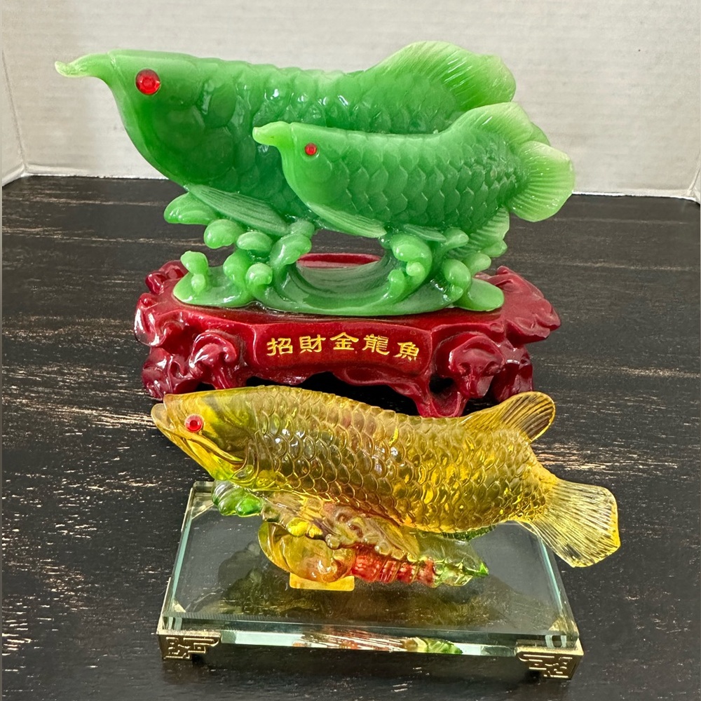2 Arowana figurines. Green and Gold
Feng Shui Fish